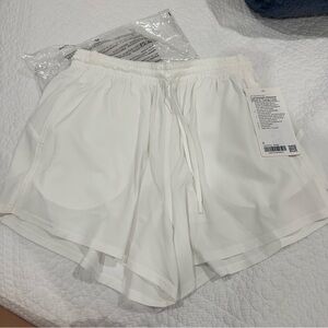 LIGHTWEIGHT RELAXED SHORT 3”